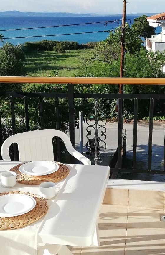 Villa Christina Sea Side A Hanioti Eksteriør billede